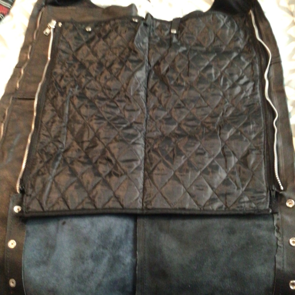 Men’s Leather Riding Chaps - Picture 3 of 3